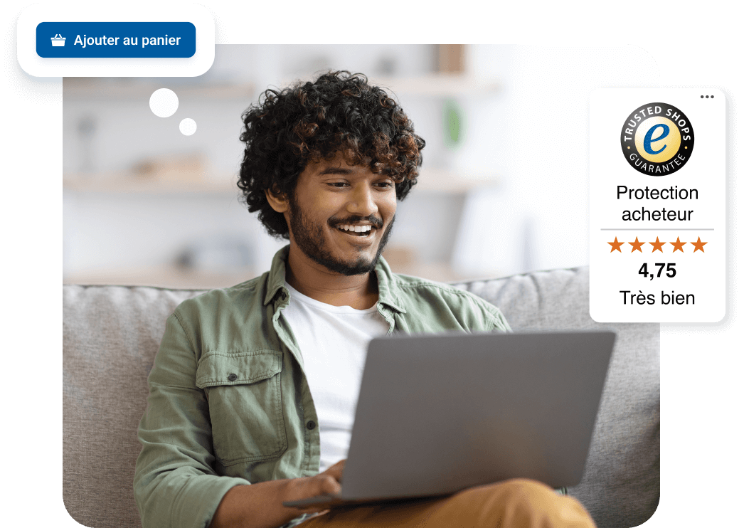 homme souriant devant son ordinateur portable, ajoute un produit au panier après avoir vu le Trustbadge de Trusted Shops avec la Marque de confiance, la Protection acheteur, les avis clients et la note globale  homme souriant devant son ordinateur portable, ajoute un produit au panier après avoir vu le Trustbadge de Trusted Shops avec la Marque de confiance, la Protection acheteur, les avis clients et la note globale